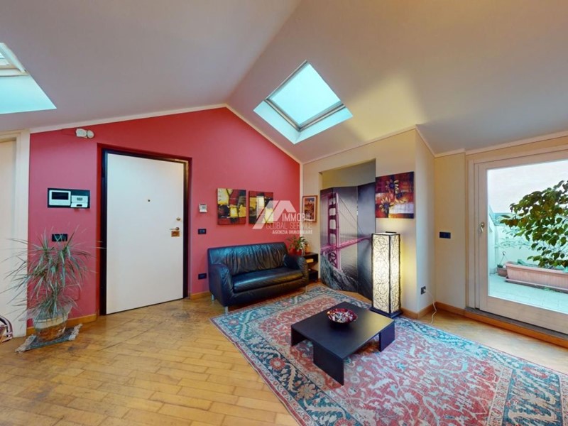 Trilocale in Vendita a Brescia, 298'000€, 88 m², con Box
