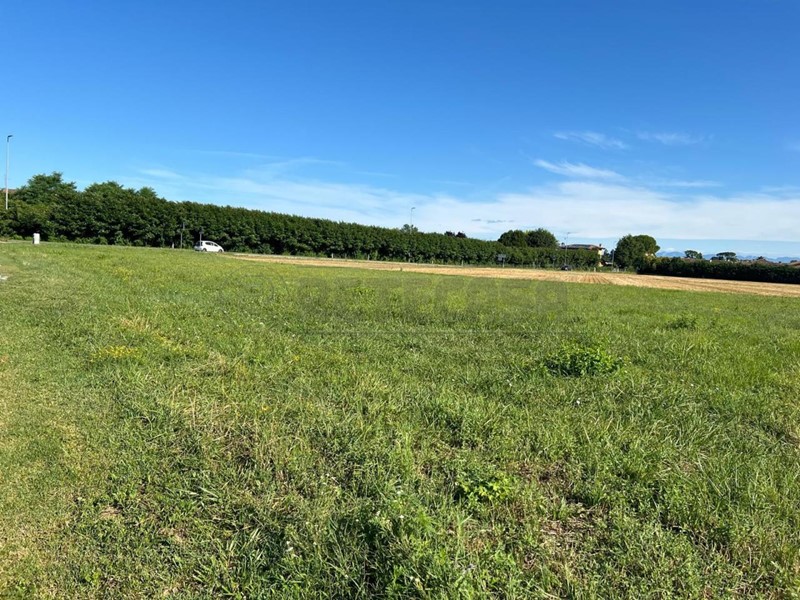 Terreno edificabile in Vendita a Santa Maria la Longa, 49'000€, 1000 m²