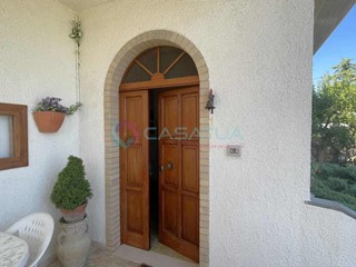 Casa Indipendente in Vendita a Silvi, 310'000€, 320 m²