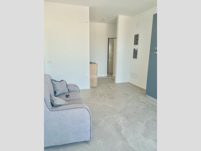 Trilocale in Affitto a Bari, zona San Giorgio, 1'200€, 75 m², arredato