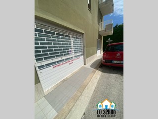 Magazzino in Vendita a Alcamo, 85'000€, 150 m²