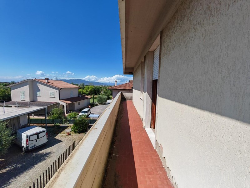 Appartamento in Vendita a Casciana Terme Lari, zona Perignano, 115'000€, 111 m²