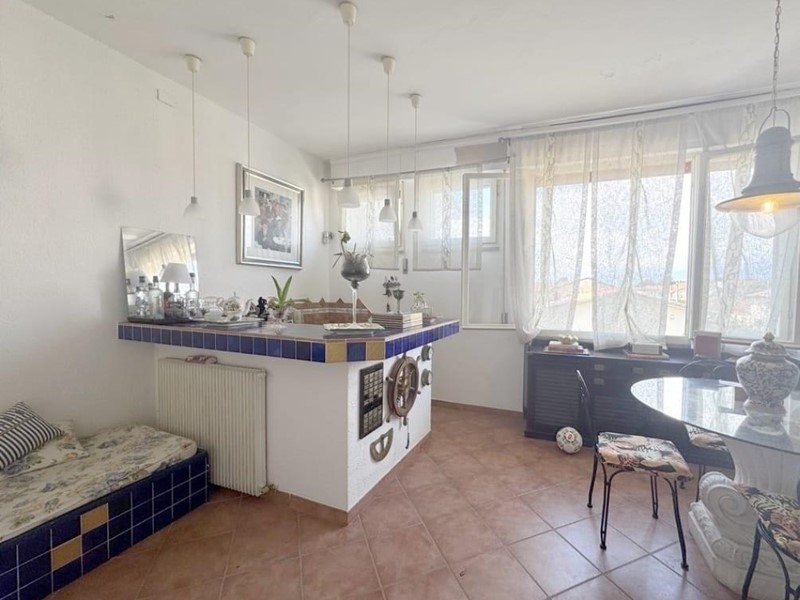 Bilocale in Vendita a Viareggio, zona Torre Del Lago-marina, 120'000€, 50 m², arredato