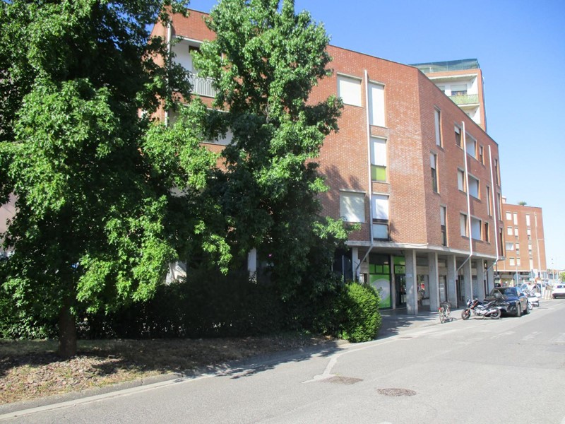 Trilocale in Vendita a Pontedera, 75'000€, 60 m², con Box