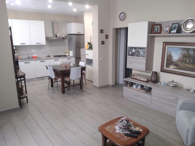 Quadrilocale in Vendita a Agliana, zona San Piero Agliana, 305'000€, 90 m²