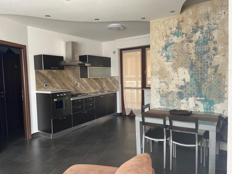 Appartamento in Vendita a Torino, 210'000€, 110 m², arredato, con Box