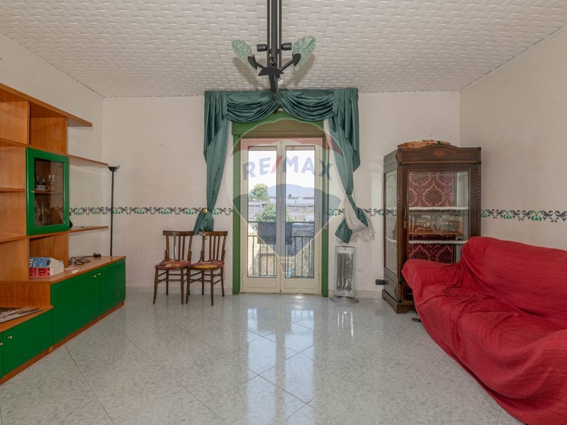 Casa Indipendente in Vendita a Caltagirone, 35'000€, 114 m²