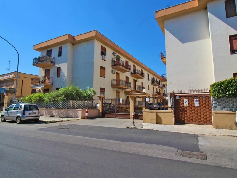Quadrilocale in Vendita a Palermo, 125'000€, 118 m²