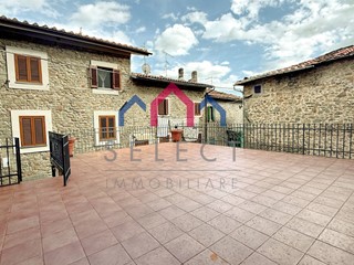 Casa Semi Indipendente in Vendita a Villa Basilica, 90'000€, 140 m²