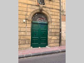 Appartamento in Vendita a Caltanissetta, 50'000€, 111 m²