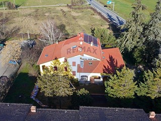 Villa in Vendita a Langhirano, 550'000&euro;, 476 m²