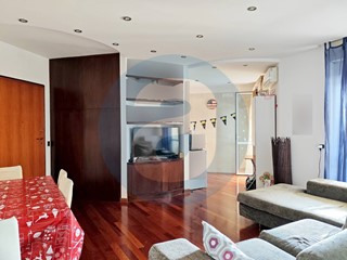 Trilocale in Vendita a Bari, 160'000€, 78 m²