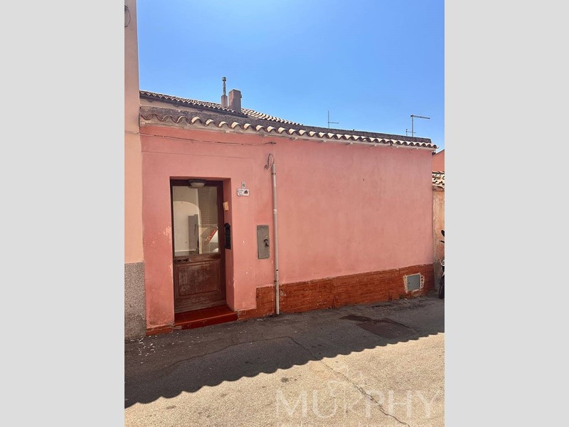 Casa Semi Indipendente in Vendita a La Maddalena, 220'000€, 180 m²