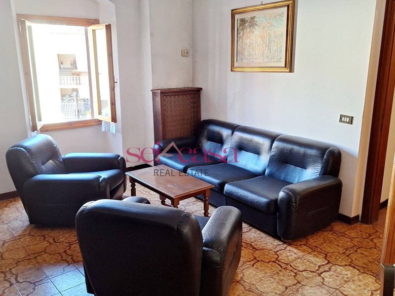 Appartamento in Vendita a Montevarchi, 129'000&euro;, 130 m²