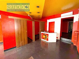 Immobile commerciale in Affitto a Vercelli, 850€, 100 m²