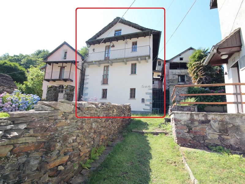 Casa Indipendente in Vendita a Cannobio, 150'000€, 160 m²