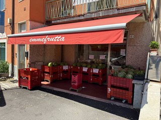 Attività commerciale in Vendita a Verona, 55'000€, 50 m²