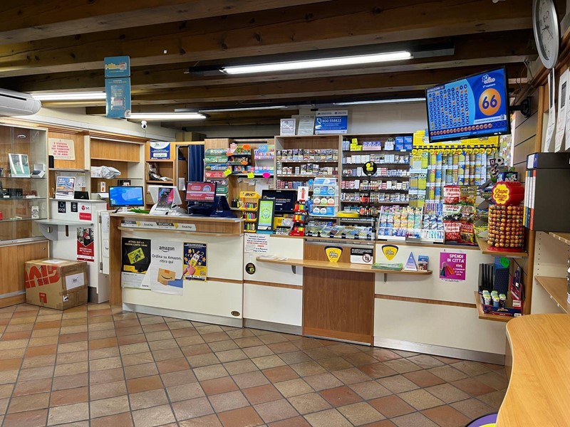 Attività commerciale in Vendita a Villafranca di Verona, 200'000€, 90 m²