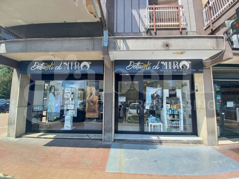 Negozio in Vendita a Bari, 145'000€, 56 m²