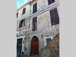 Appartamento in Vendita a Civita Castellana, 72'000€, 80 m²