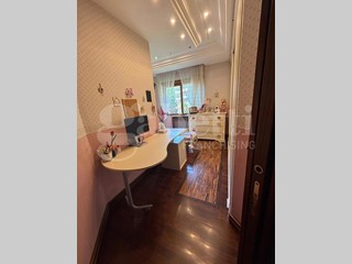 Appartamento in Vendita a Napoli, 370'000€, 135 m²