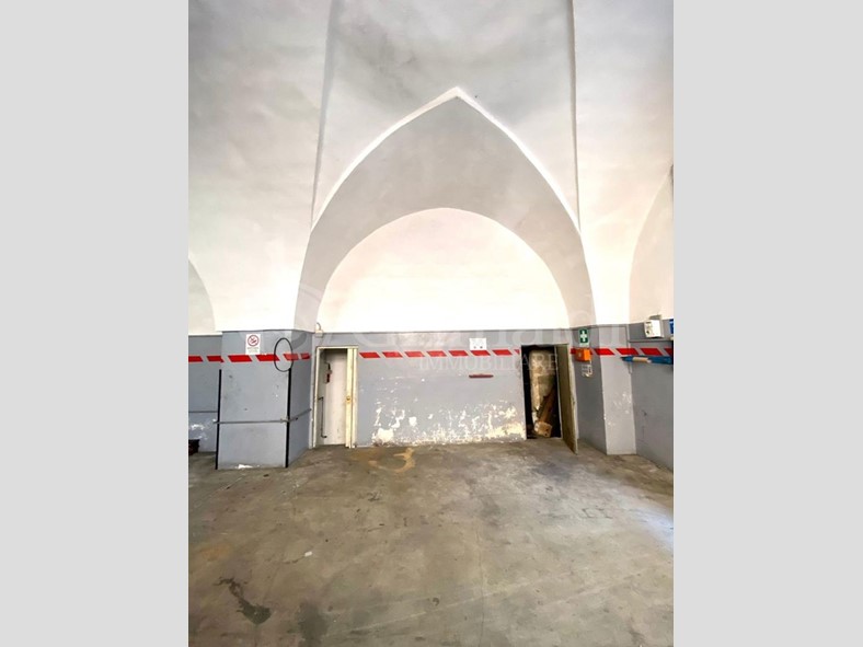 Laboratorio in Vendita a Tuglie, 50'000€, 105 m²