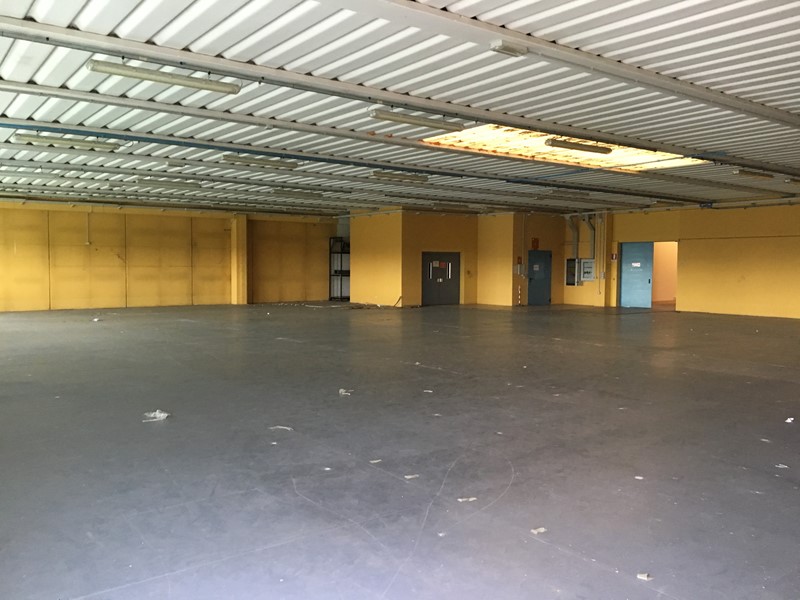 Capannone in Affitto a Santa Maria di Sala, 1'300€, 560 m²