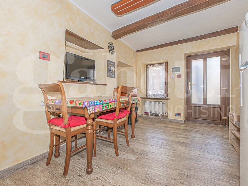 Casa Indipendente in Vendita a Valgioie, 45'000€, 98 m²