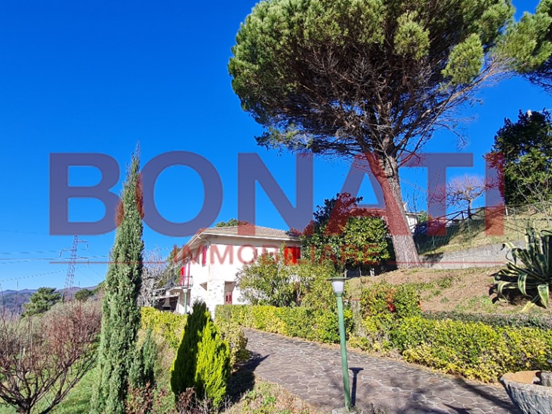 Casa Indipendente in Vendita a Santo Stefano di Magra, zona Ponzano Superiore, 420'000€, 220 m², arredato, con Box