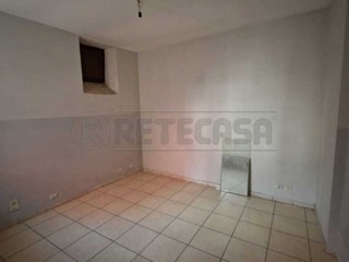 Casa Semi Indipendente in Vendita a Mercato San Severino, zona CARIFI, 39'000&euro;, 60 m²