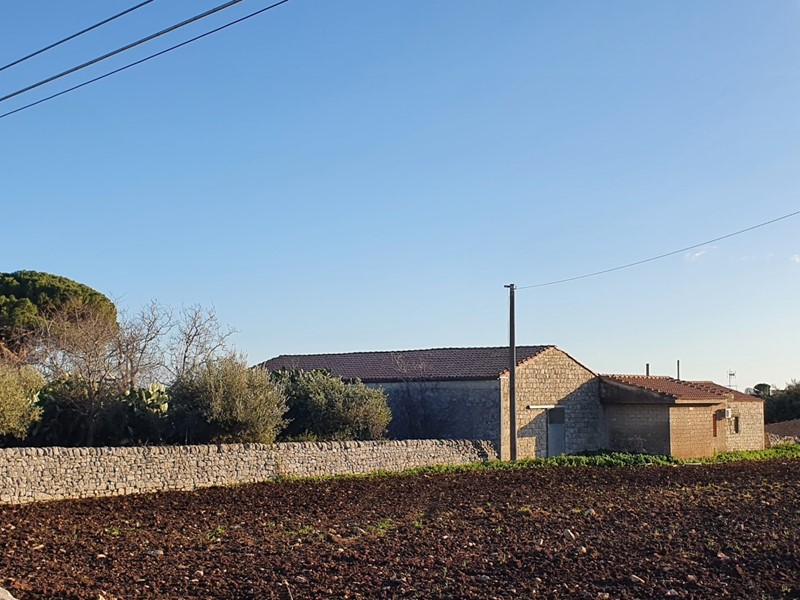Appartamento in Vendita a Modica, zona CAMPAGNA, 300'000€, 425 m², con Box