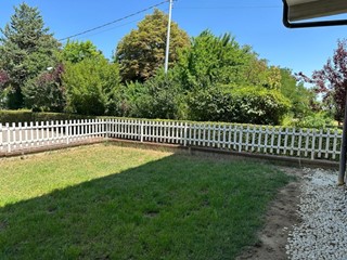 Casa Indipendente in Vendita a Lugagnano Val d'Arda, 225'000€, 210 m², con Box