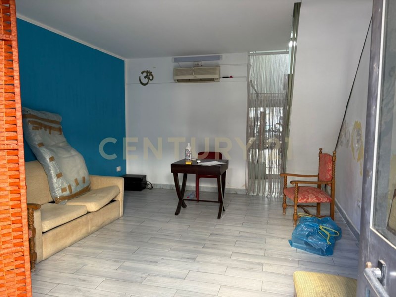 Attività commerciale in Affitto a Messina, 400€, 40 m²
