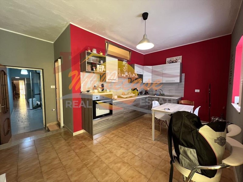 Casa Indipendente in Vendita a Siracusa, zona Belvedere, 40'000&euro;, 110 m²