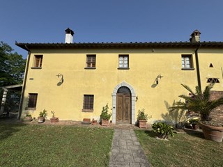 Casale in Vendita a San Miniato, zona CAMPAGNA, 657'000€, 330 m², arredato