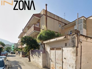 Trilocale in Vendita a Castellammare di Stabia, 90'032€, 107 m²