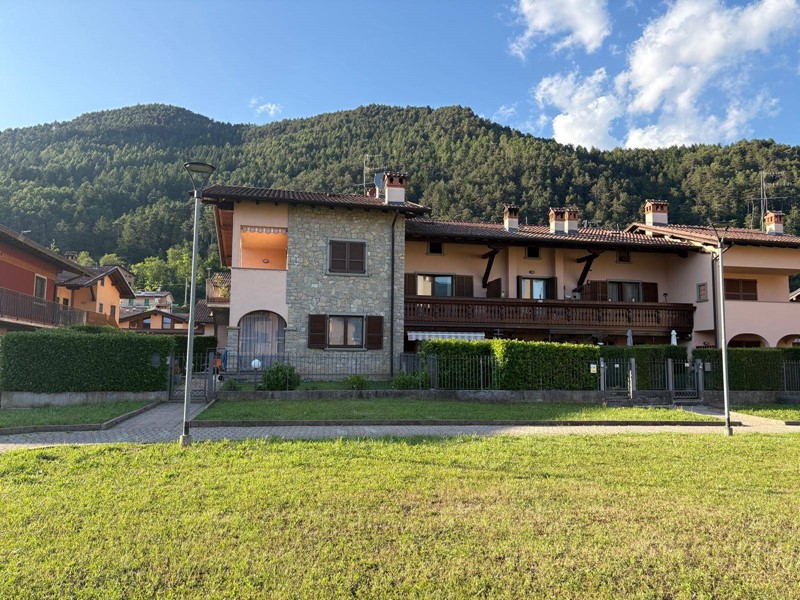 Bilocale in Vendita a Rovetta, 119'000€, 86 m²
