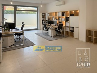 Ufficio in Vendita a Chieti, 130'000&euro;, 52 m²