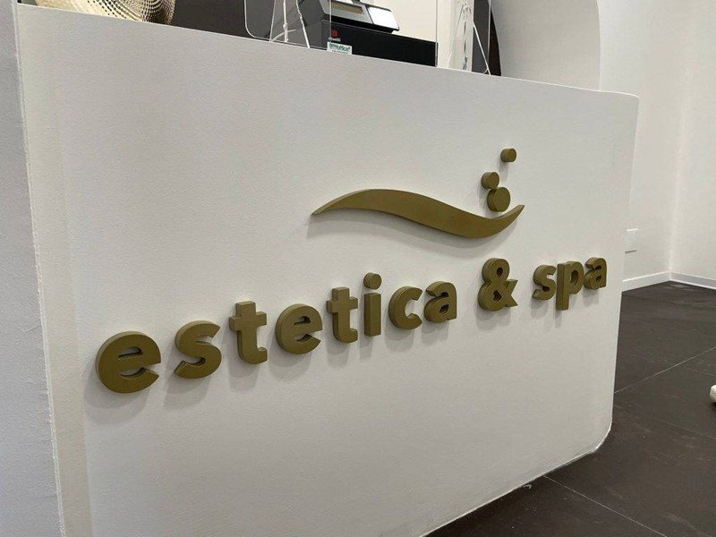 Attività commerciale in Vendita a Legnano, 48'000€, 90 m²