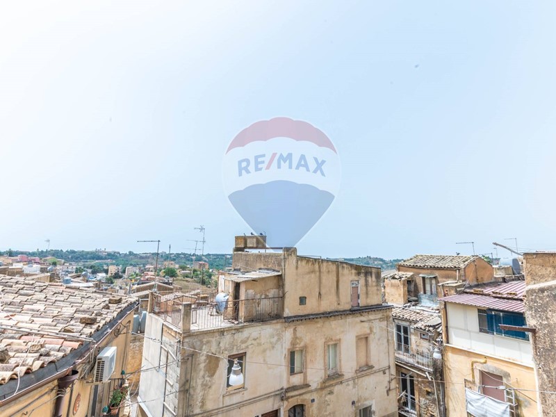 Trilocale in Vendita a Caltagirone, 22'900€, 60 m²