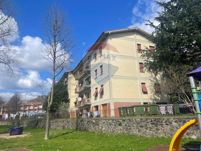 Appartamento in Vendita a Barga, 89'000&euro;, 80 m²