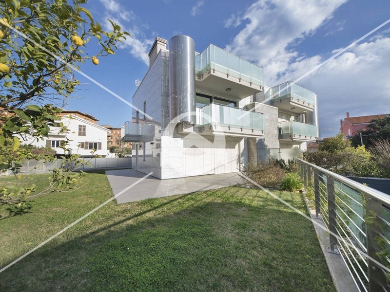 Trilocale in Vendita a Loano, 449'000€, 65 m²