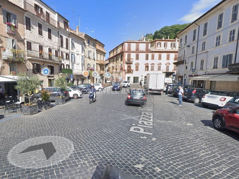 Immobile commerciale in Vendita a Ronciglione, 109'000€, 83 m²