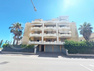 Trilocale in Vendita a Alba Adriatica, 135'000€, 60 m², arredato