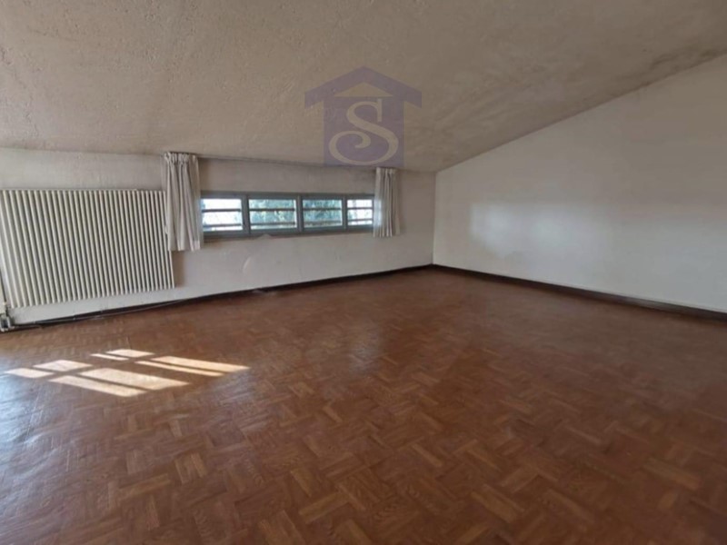 Casa Indipendente in Vendita a Brugnera, 195'000€, 225 m², con Box