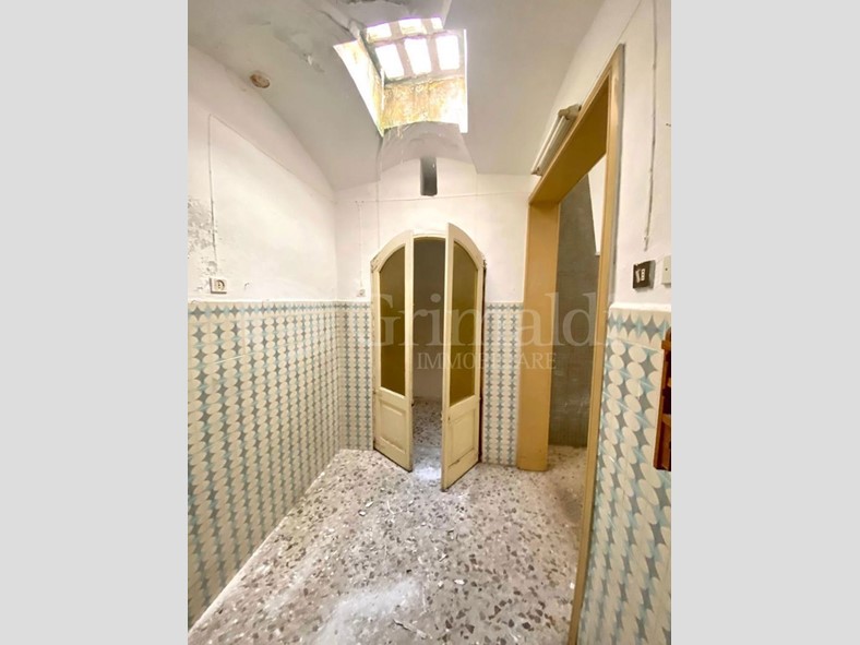 Casa Indipendente in Vendita a Tuglie, 75'000€, 217 m²