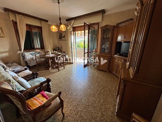 Casa Semi Indipendente in Vendita a Luni, zona Dogana, 193'000€, 128 m², con Box