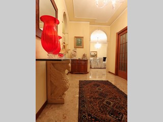 Appartamento in Vendita a Vicenza, 255'000€, 160 m², con Box