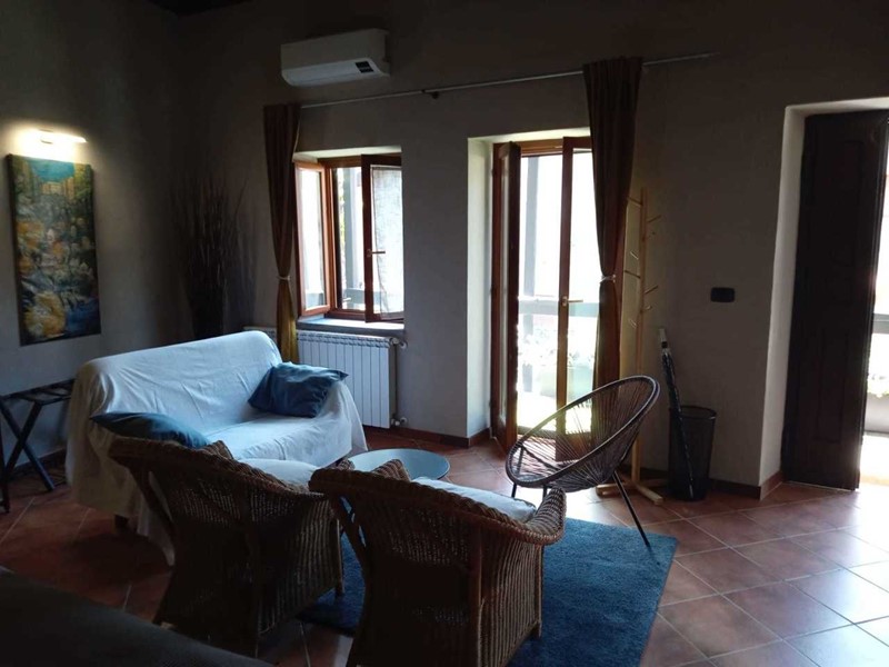 Trilocale in Vendita a Bogogno, 160'000€, 65 m², arredato