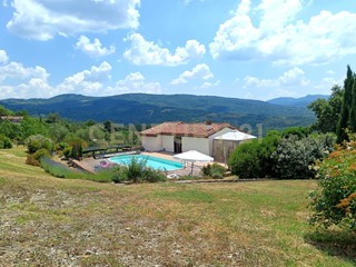 Casa Indipendente in Vendita a Santa Fiora, 480'000€, 180 m², con Box